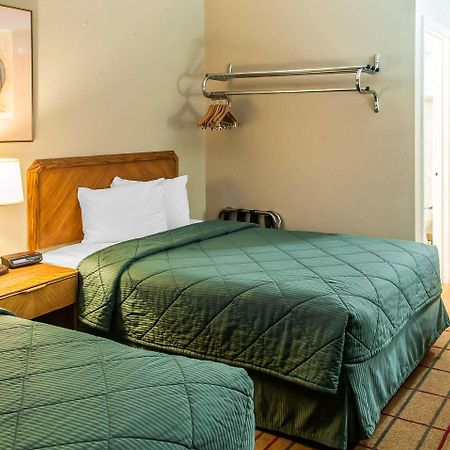 Rodeway Inn East Αλμπουκέρκι Εξωτερικό φωτογραφία